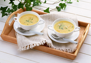 [画像] 2 つ並んだスープ